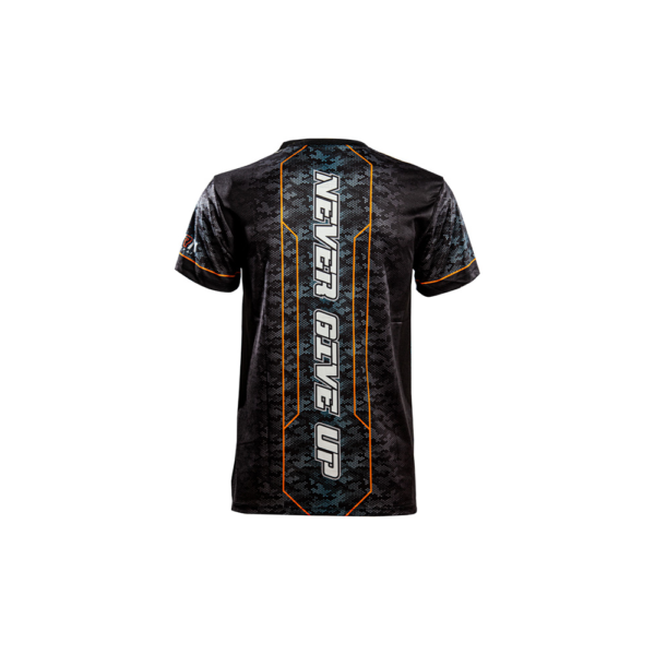 Muay Thai Never Give Up T-Shirt – Camo Fightwear Design - Image 3